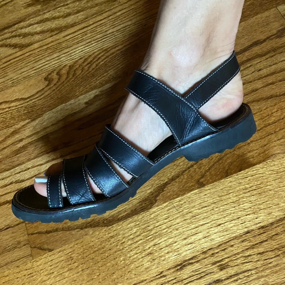 Vintage A Line Anne Klein sandals - Picture 3 of 5